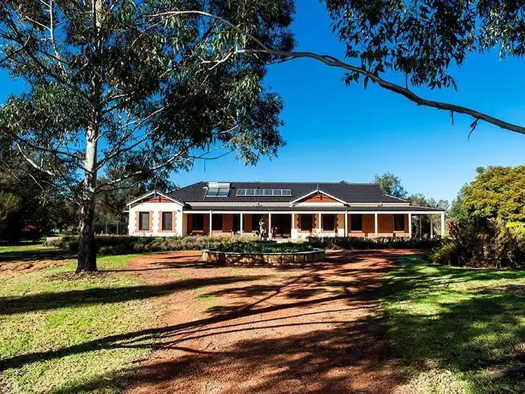 105 Country Drive, Oakford WA 6121