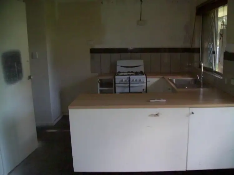Fourth view of Homely house listing, 5 Howie Place, Collie WA 6225