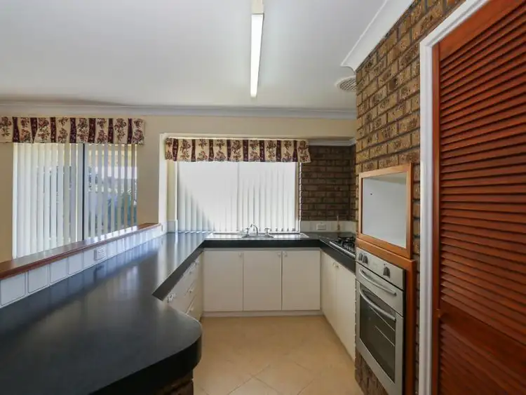 8 Bangor Place, Beldon WA 6027