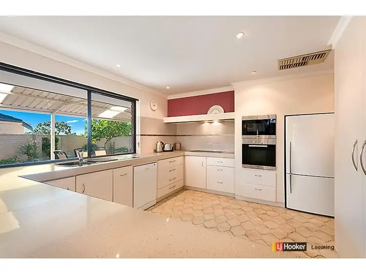 9 Reilly Court, Leeming WA 6149