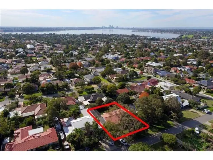 35 Perkins Road, Melville WA 6156