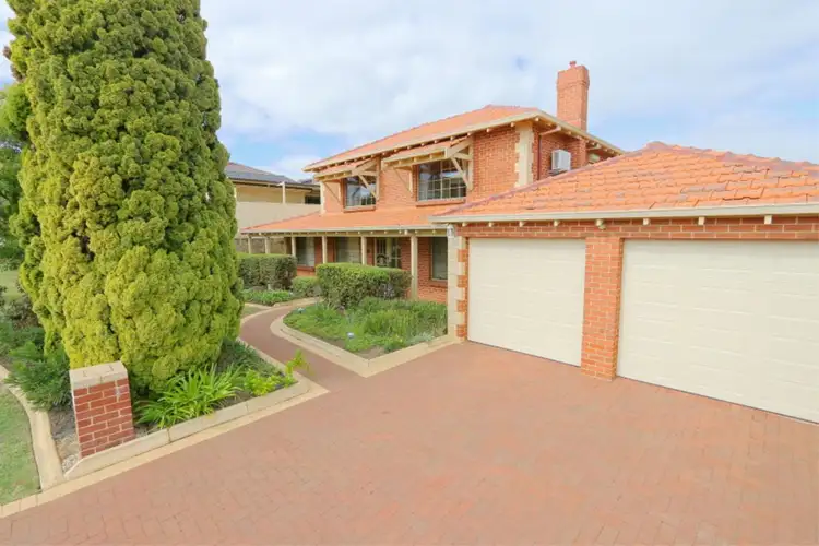 27 Hazelwood Loop, Carine WA 6020