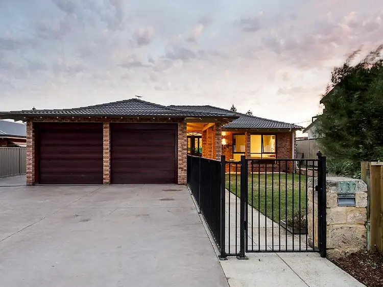 137 Penguin Road, Safety Bay WA 6169