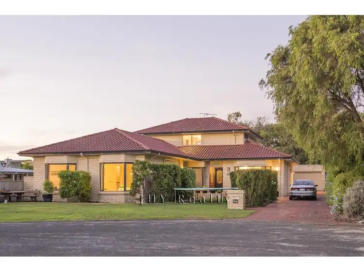 5 Phillip Place, Abbey WA 6280