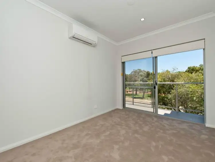 Fifth view of Homely apartment listing, 1/6 Park Way, Innaloo WA 6018
