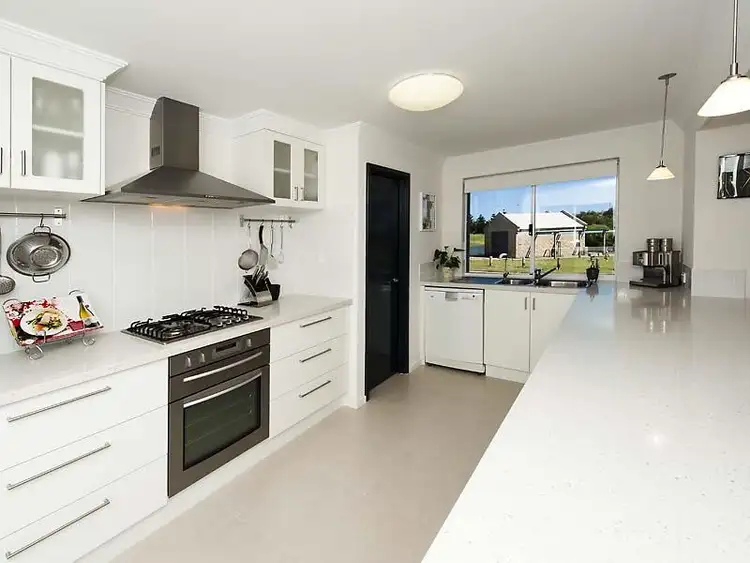 Second view of Homely house listing, 24 Stamford Crescent, Secret Harbour WA 6173