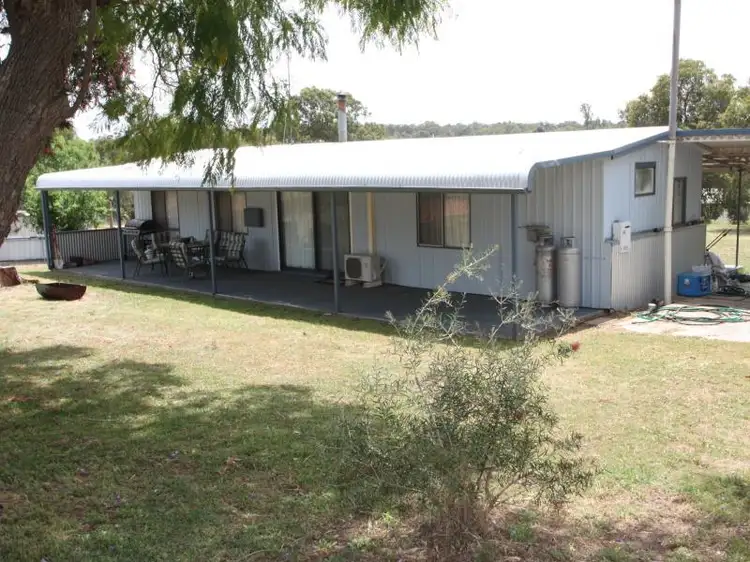 7 Edwards Street, Gingin WA 6503