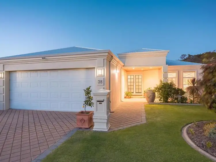 38 Cornfield Place, Hillarys WA 6025