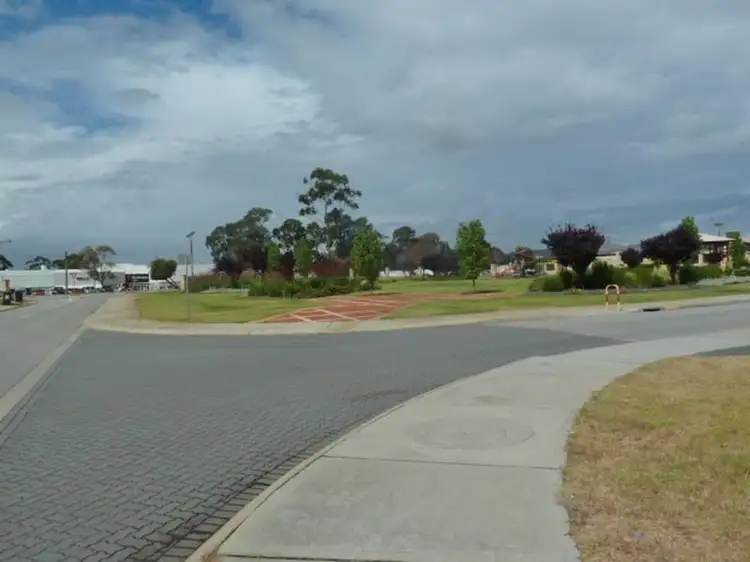 Fifth view of Homely house listing, 4 Niobe Link, Maddington WA 6109