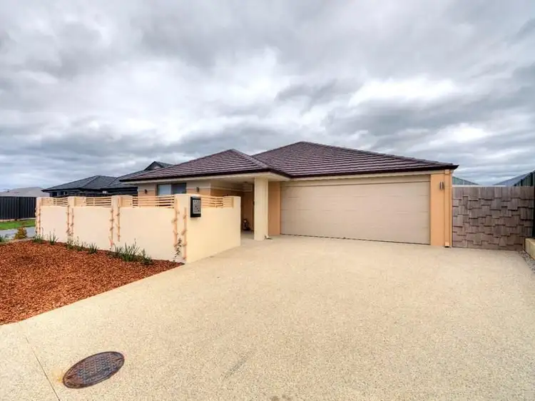 12 Doochary Street, Bullsbrook WA 6084