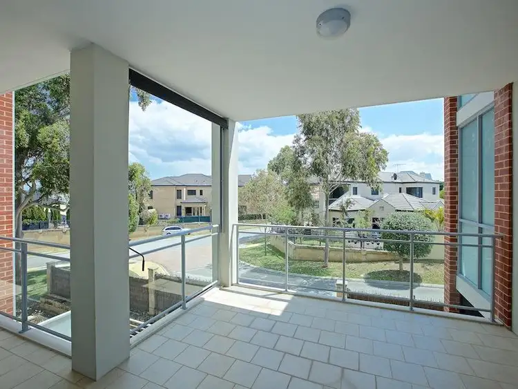Apt 52, 10 Roebuck Drive, Salter Point WA 6152