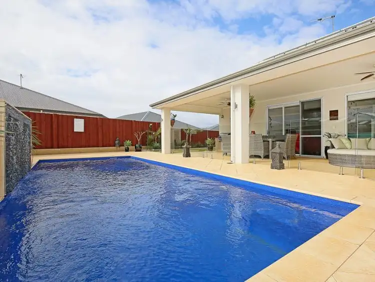 40 Solandri Turn, Halls Head WA 6210