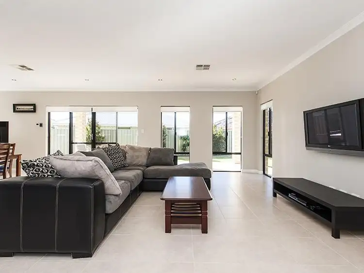 Fifth view of Homely house listing, 5 Kemp Court, Helena Valley WA 6056