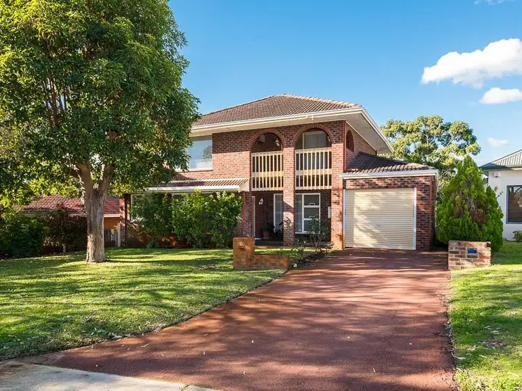 8 Valley Road, Wembley Downs WA 6019