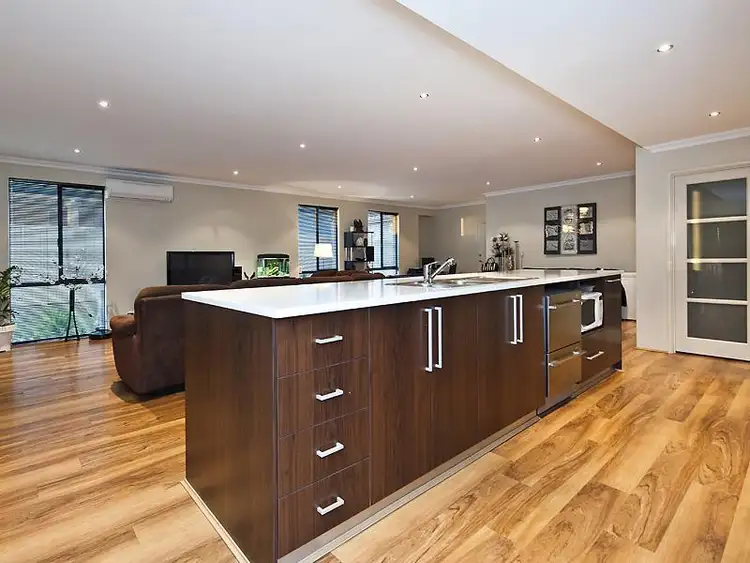 Sixth view of Homely house listing, 6 Cressey Link, Baldivis WA 6171
