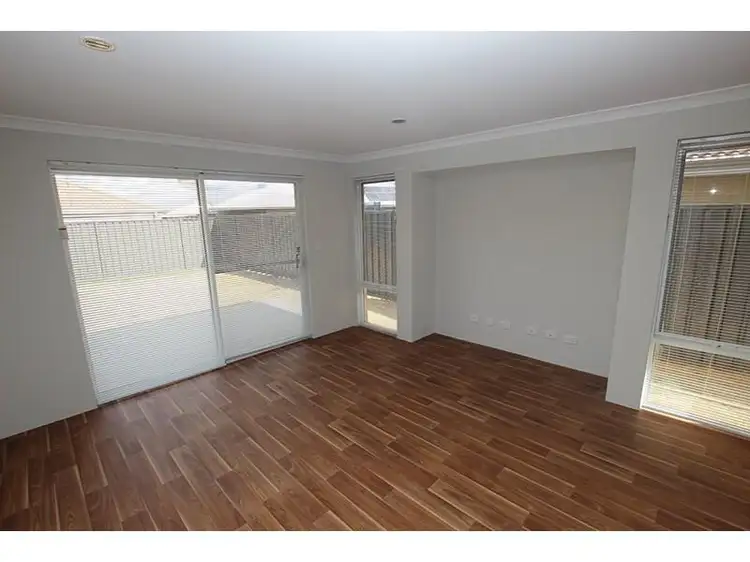 Fifth view of Homely house listing, 4/208 Ninth Road, Hilbert WA 6112