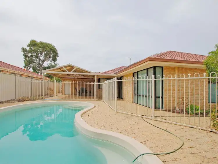 13 Sandringham Promenade, Canning Vale WA 6155