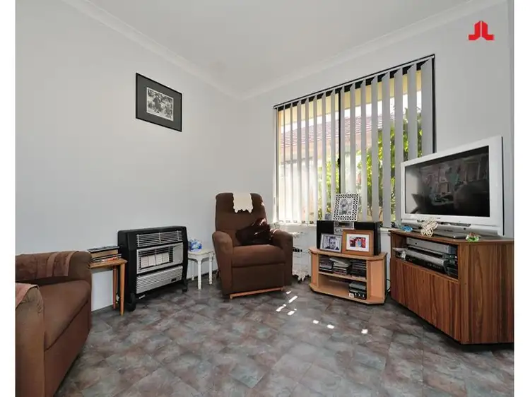Fifth view of Homely unit listing, Unit 4/50 Gnangara Drive, Waikiki WA 6169