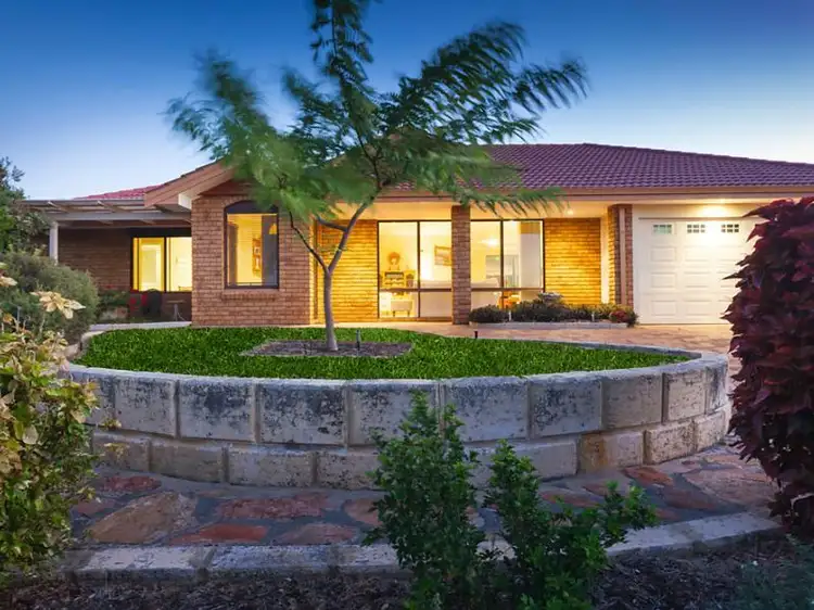12 Drinan Place, Hillarys WA 6025