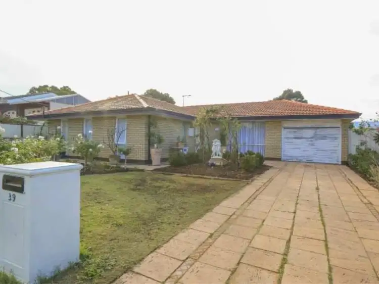 39 Chalfont Way, Swan View WA 6056