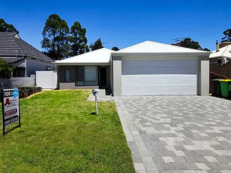 Second view of Homely house listing, 6 Gladstone Crescent, Collie WA 6225