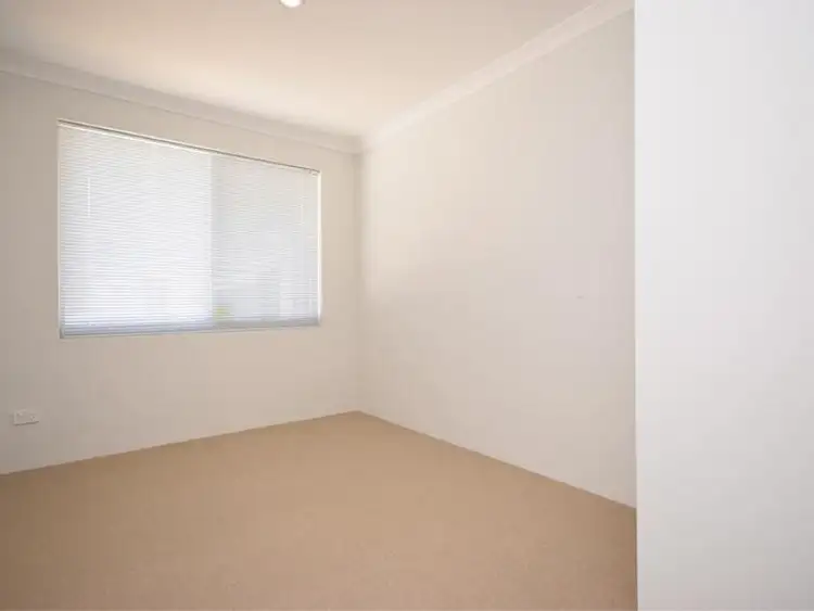 Sixth view of Homely unit listing, 2/21 Fourth Avenue, Mandurah WA 6210