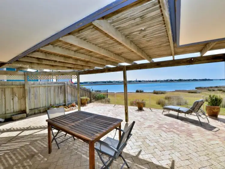 7 Cove Court, Dudley Park WA 6210