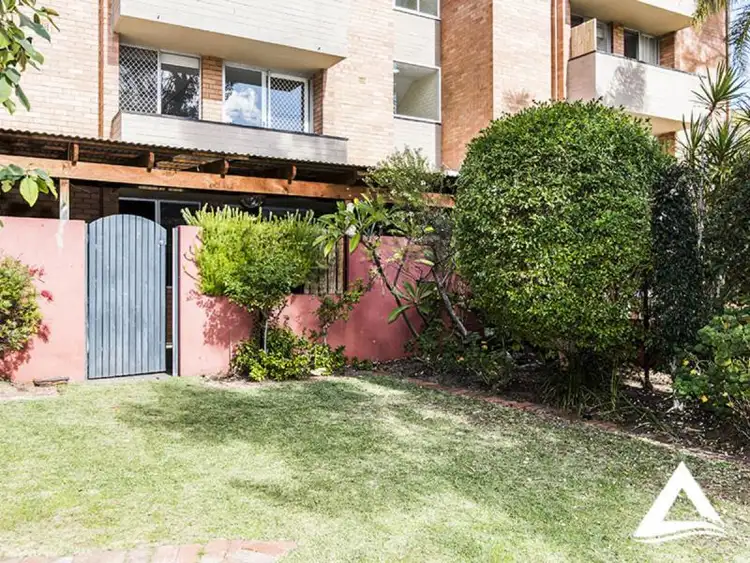 2/4 Dover Court, Mosman Park WA 6012