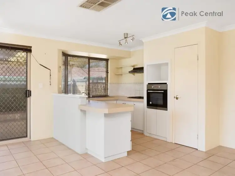 Fifth view of Homely house listing, 11 Dreier Court, Atwell WA 6164