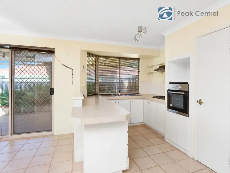 Sixth view of Homely house listing, 11 Dreier Court, Atwell WA 6164