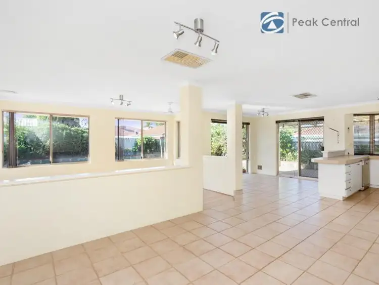 Seventh view of Homely house listing, 11 Dreier Court, Atwell WA 6164