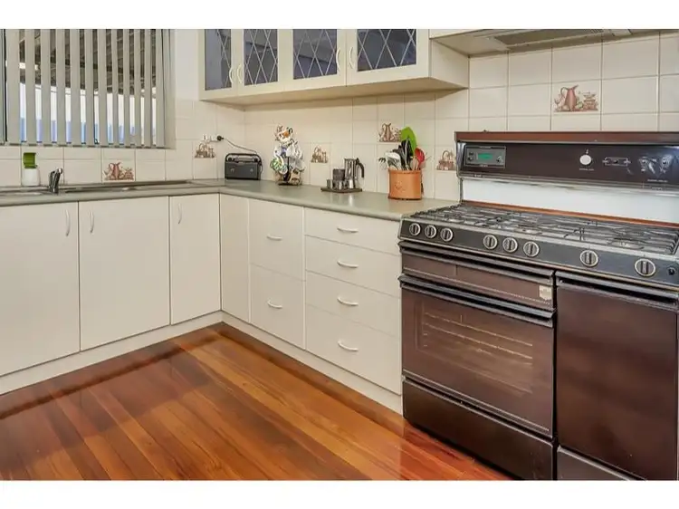 Fourth view of Homely house listing, 11 Hutchings Way, Kardinya WA 6163