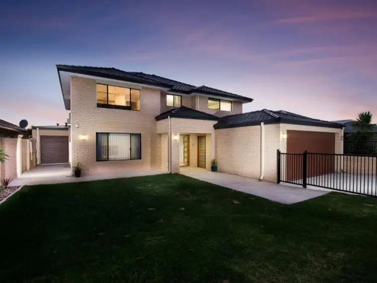 18 Susan  Road, Madeley WA 6065