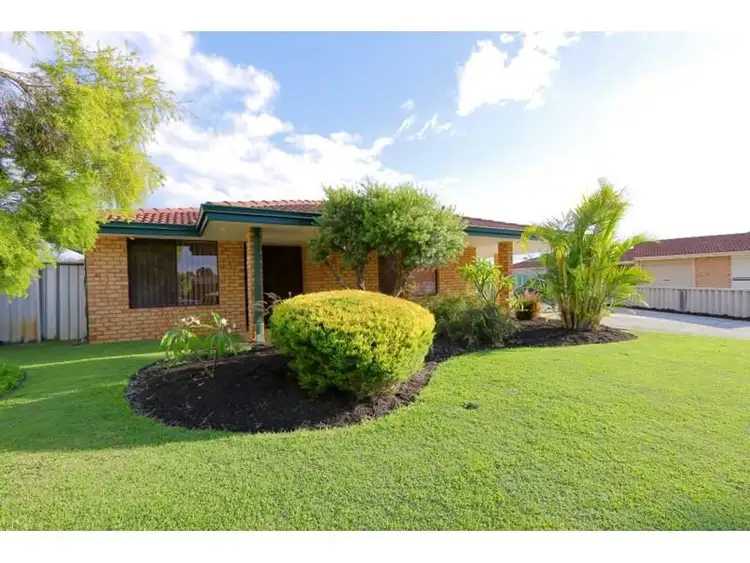 9 ROCKBANK PLACE, Kiara WA 6054