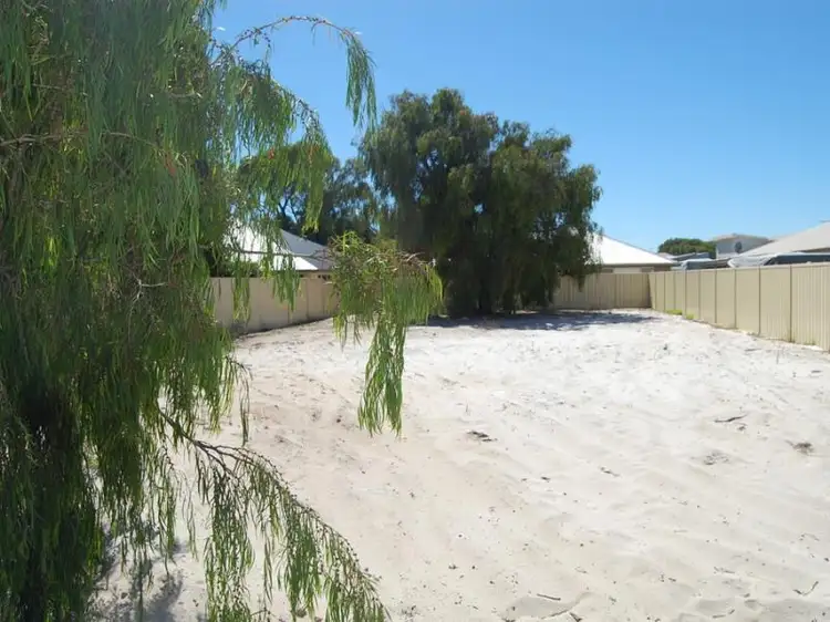 8 Latrobe Place, Abbey WA 6280