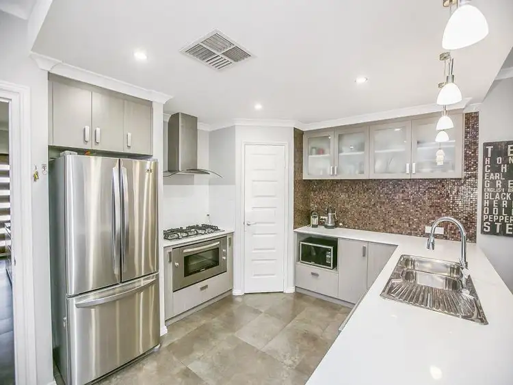 Sixth view of Homely house listing, 8 Belmore Bend, Aubin Grove WA 6164