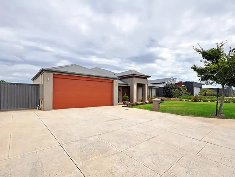 Second view of Homely house listing, 6 Goodison Way, Aveley WA 6069