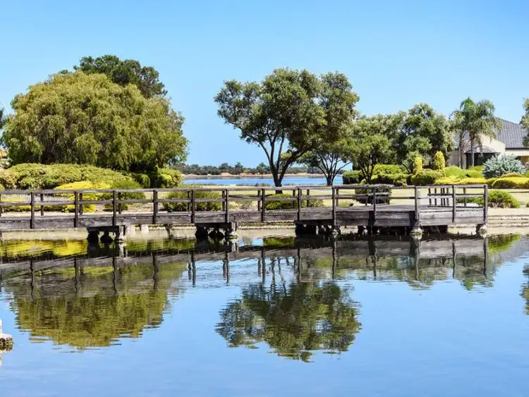 Fifth view of Homely house listing, 2 Pickworth Retreat, Pelican Point WA 6230