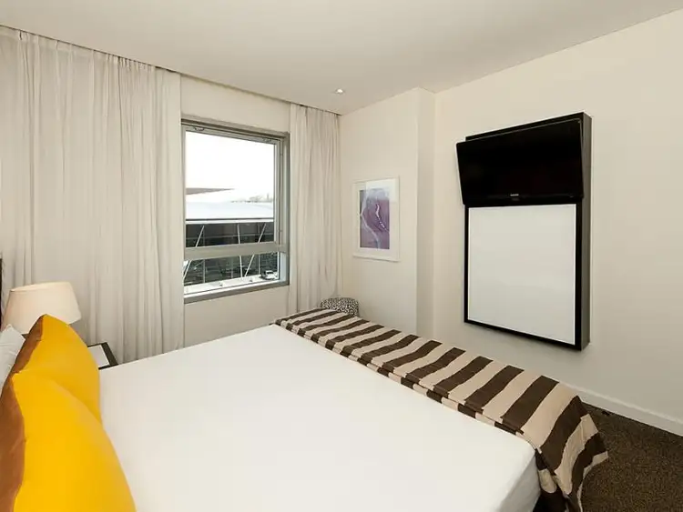 22/33 Mounts Bay Road, Perth WA 6000