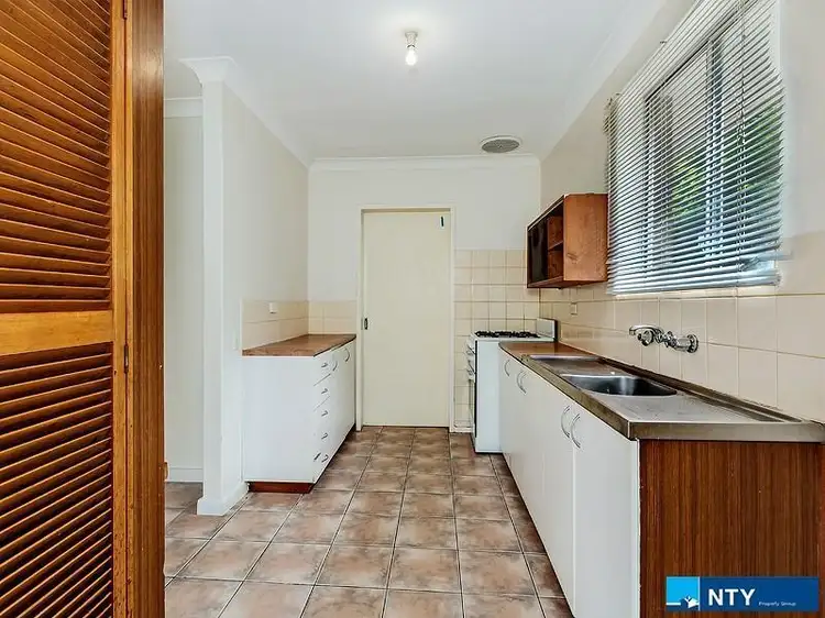 Fifth view of Homely semi-detached listing, 9B East Street, Maylands WA 6051