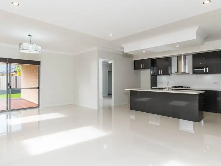 Fourth view of Homely house listing, 10 Loseto Link, Piara Waters WA 6112