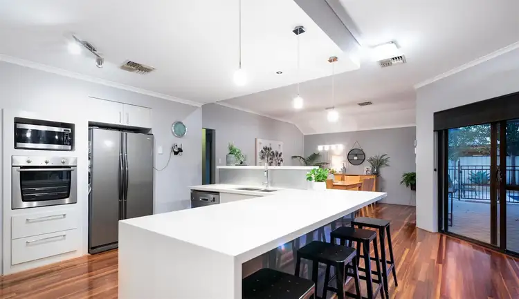 12 Georgia Way, Success WA 6164