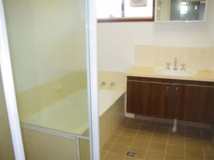 Seventh view of Homely house listing, 4 Barton Way, Newman WA 6753