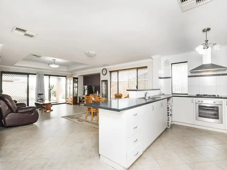 Fifth view of Homely house listing, 44 Claridge Circle, Thornlie WA 6108