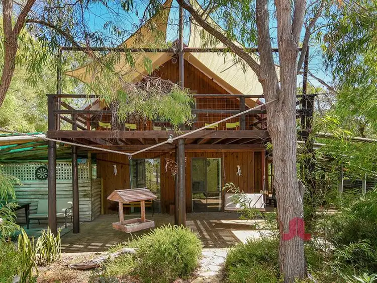 4 Lakeside Terrace, Preston Beach WA 6215