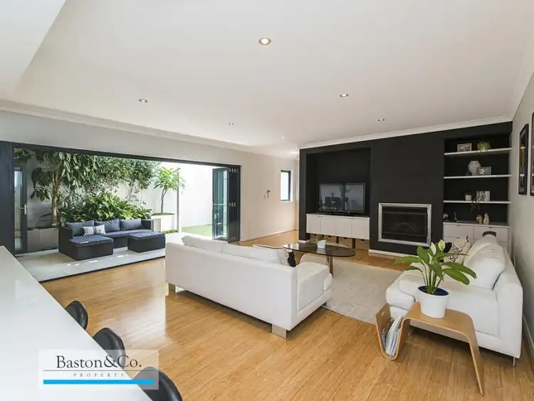 10 Plomarion Rise, Victoria Park WA 6100