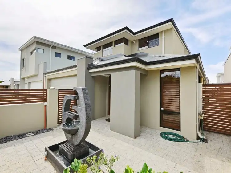 42 Curedale Street, Beaconsfield WA 6162