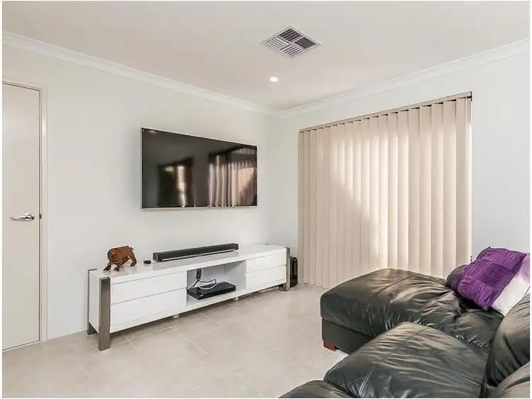 76 Pearl Parade, Scarborough WA 6019
