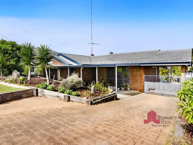 Second view of Homely house listing, 5 Wallaroo Way, Australind WA 6233