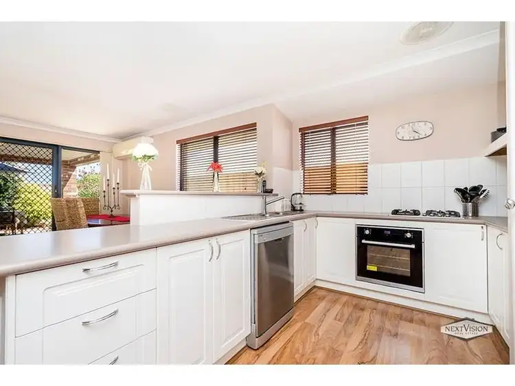 Sixth view of Homely house listing, 2/24 Felpham Court, Success WA 6164